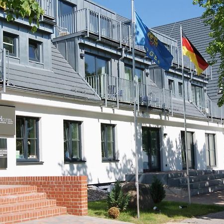 Strandhotel Dranske Exterior photo