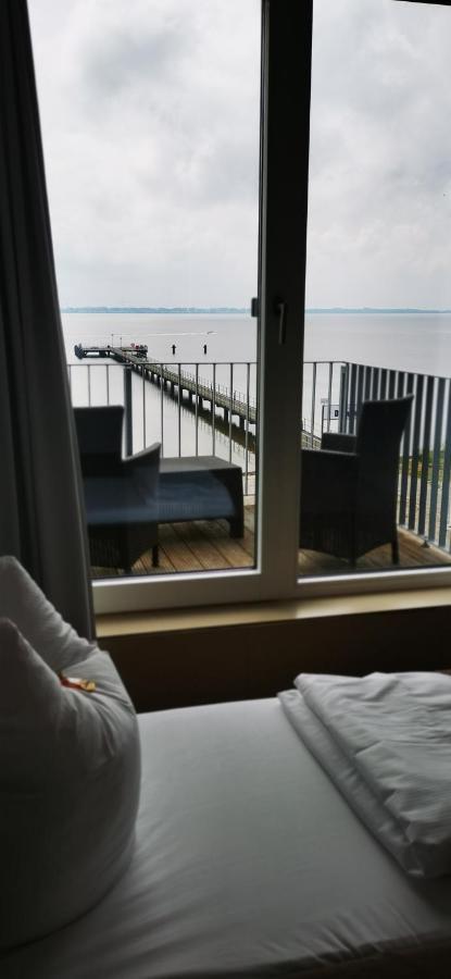 Strandhotel Dranske Exterior photo